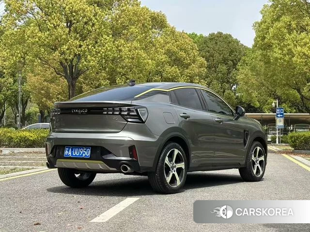 Lynk 05 2020 Темно-серый из Китая, фото 2