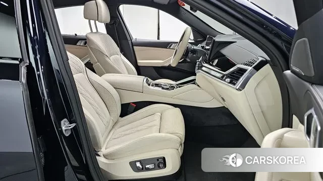 BMW X6 (G06) 2025 Черный из Кореи, фото 2