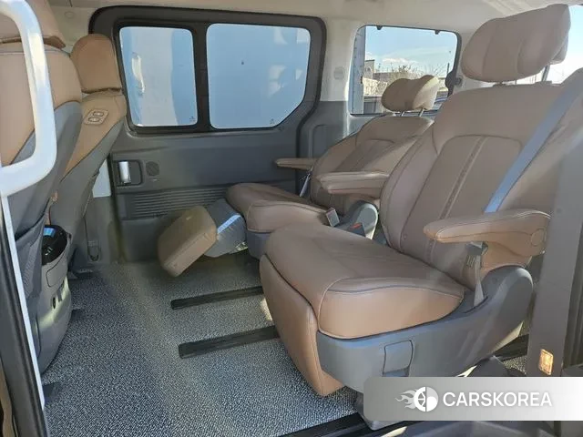 Hyundai Staria 2022 Черный из Кореи, фото 2