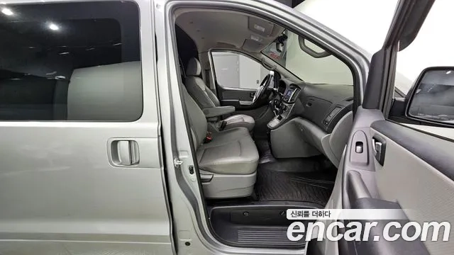 Hyundai The New Grand Starex 2020 Серебристо-серый из Кореи, фото 2