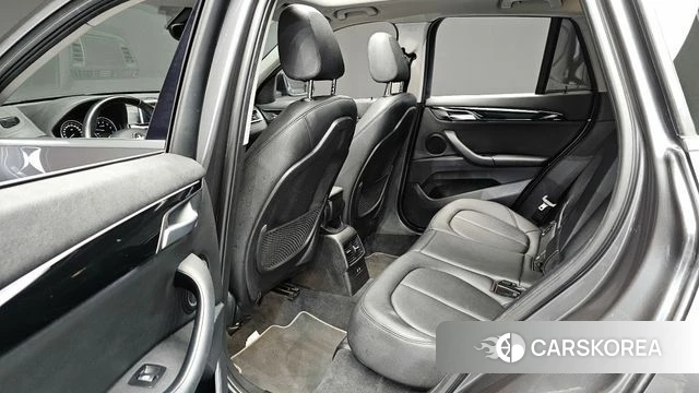 BMW X1 (F48) 2022 Серый из Кореи, фото 2
