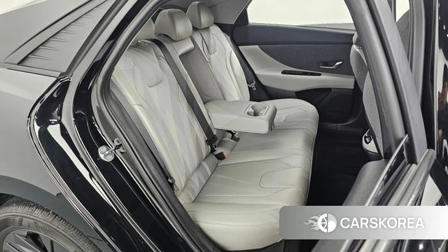 Hyundai Avante (CN7) 2022 Черный из Кореи, фото 2