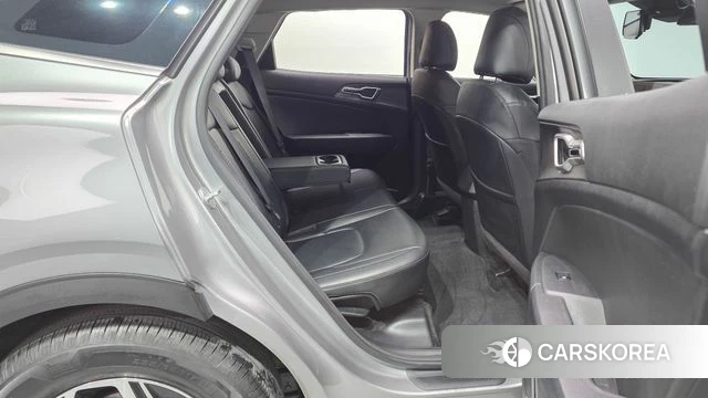 Kia Sportage 5th Generation 2022 Серебряный из Кореи, фото 2