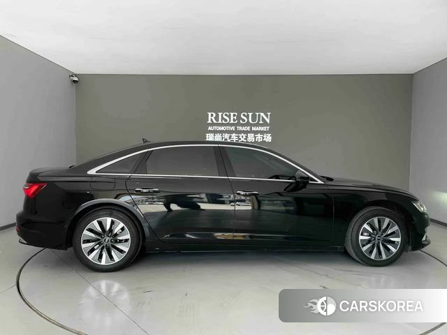 Audi A6L 2023 Черный из Китая, фото 2