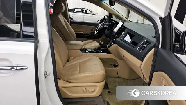 Kia The New Carnival 2019 Белый из Кореи, фото 2