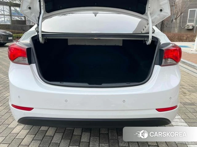 Kia The New K3 2nd generation 2022 Белый из Кореи, фото 2