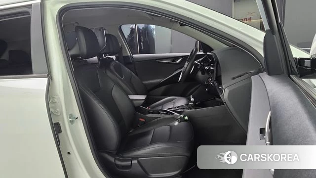 Kia Di Ol Nu Niro 2022 Белый из Кореи, фото 2