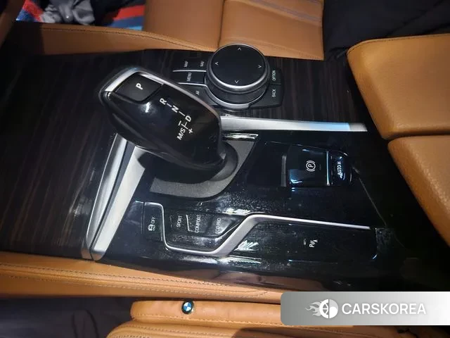 BMW 5 Series (G30) id 3499159 из Кореи 2