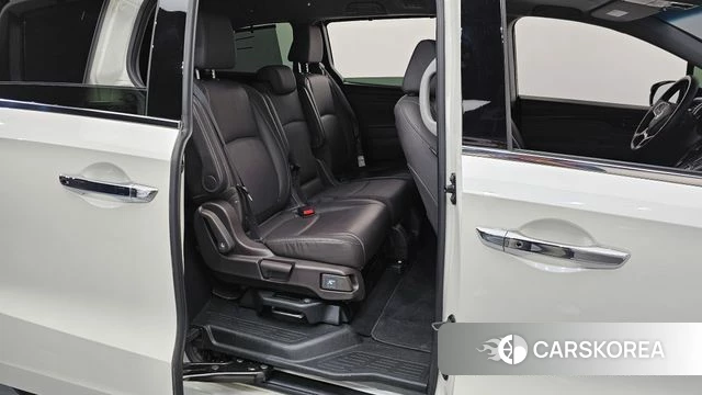Honda Odyssey 2018 Белый из Кореи, фото 2