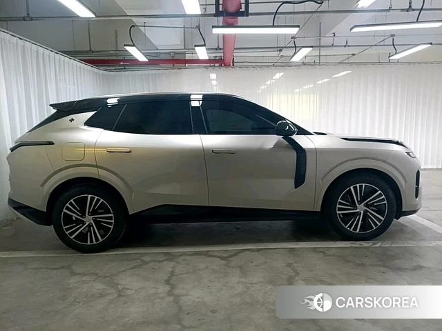 Lynk 08 EM-P 2025 Серебристо-серый из Китая, фото 2