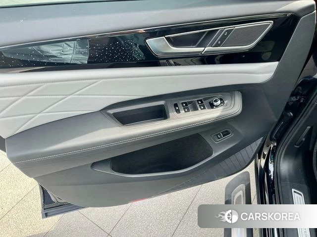 Volkswagen Tourang 2024 Черный из Китая, фото 2