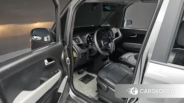 Kia The New Kia Ray 2023 Серый из Кореи, фото 2