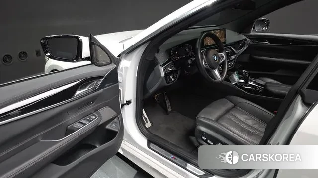 BMW 6 Series GT (G32) 2024 Белый из Кореи, фото 2