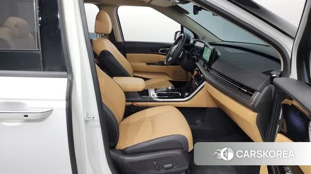 Kia Carnival 4th generation 2023 Белый из Кореи, фото 2