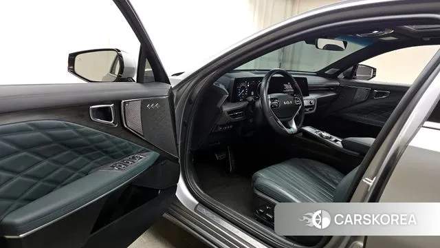 Kia K8 Hybrid 2023 Серебристо-серый из Кореи, фото 2