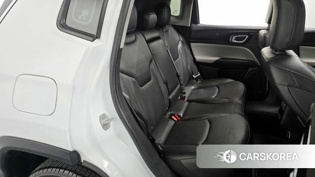 Jeep Compass 2nd Generation 2022 Белый из Кореи, фото 2