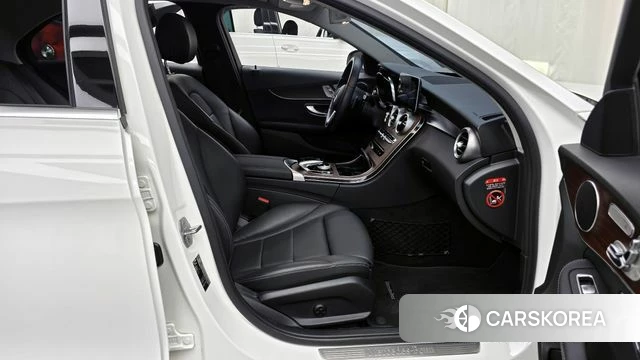 Mercedes-Benz C-Class W205 2020 Белый из Кореи, фото 2
