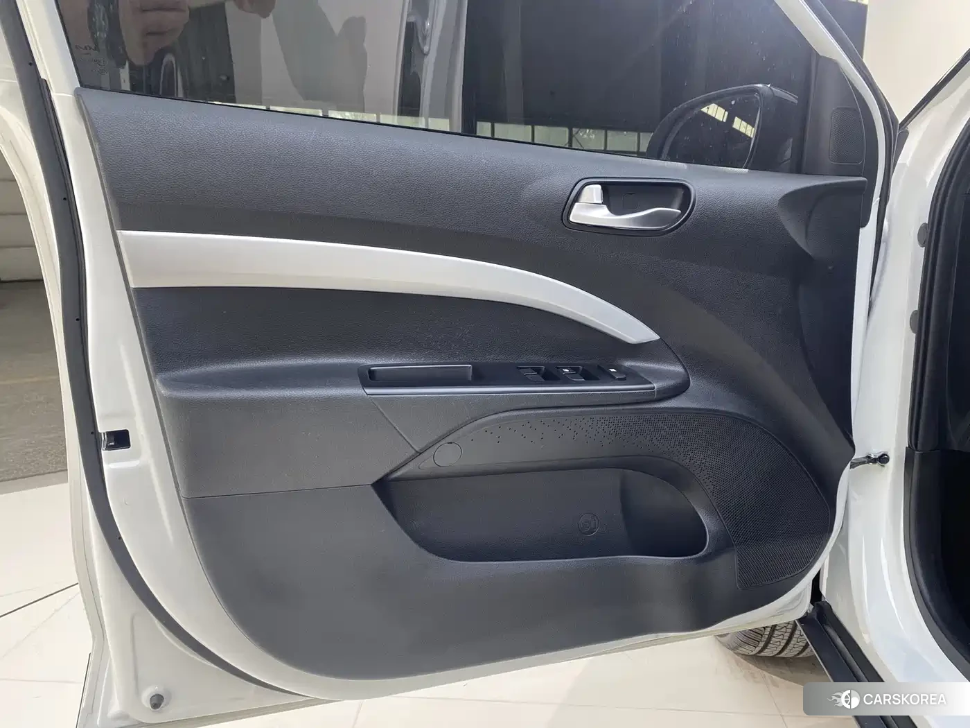 Kia KX1 2023 Белый из Китая, фото 2
