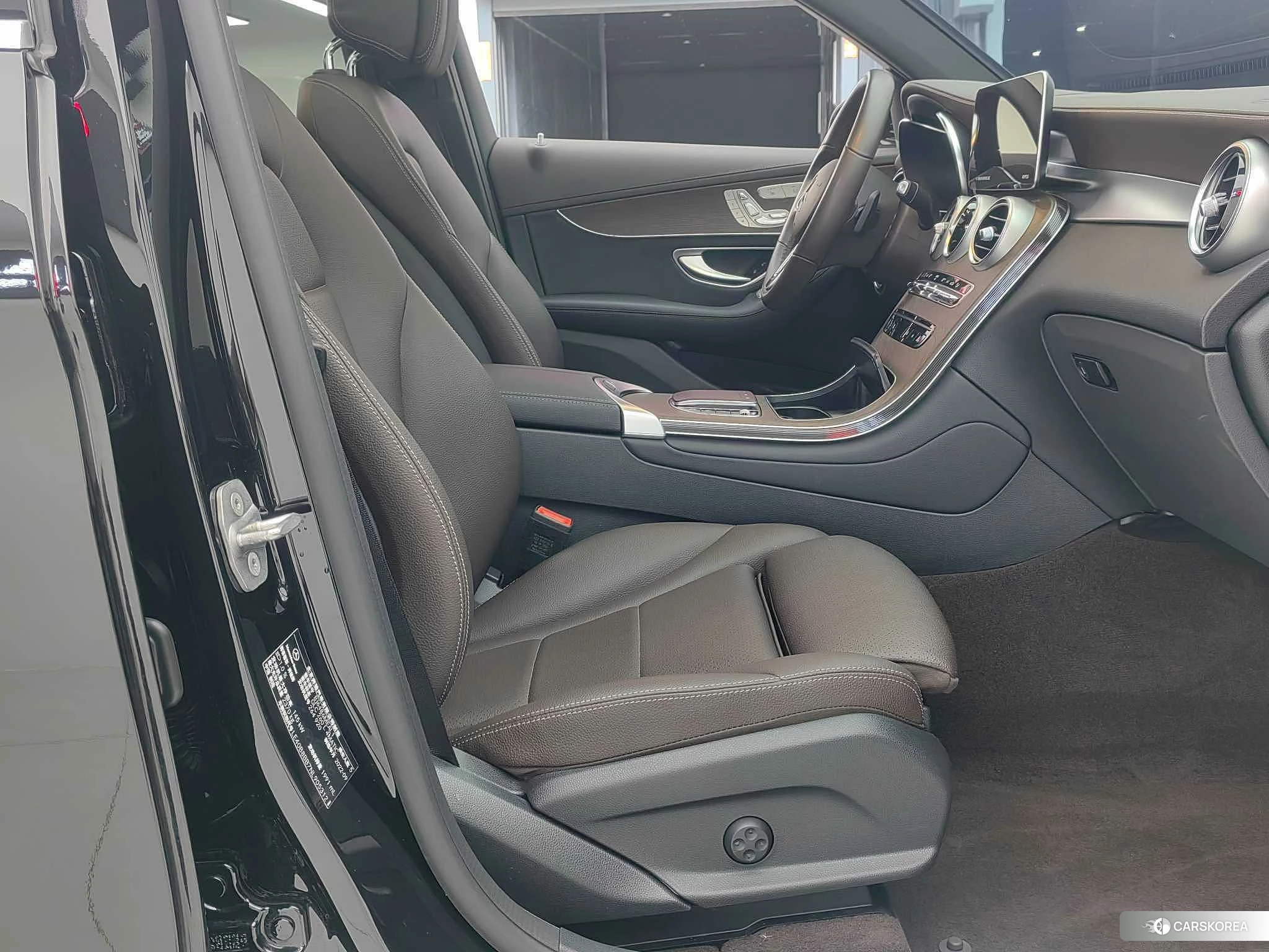 Mercedes-Benz GLC 2022 Черный из Китая, фото 2