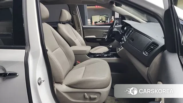 Kia The New Carnival 2019 Белый из Кореи, фото 2