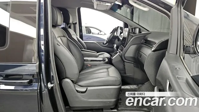 Hyundai Staria 2023 Синий из Кореи, фото 2