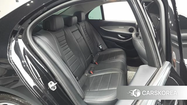 Mercedes-Benz E-Class W213 2019 Черный из Кореи, фото 2