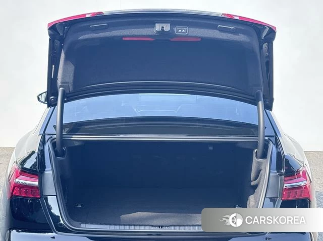 Audi A6L 2023 Черный из Китая, фото 2