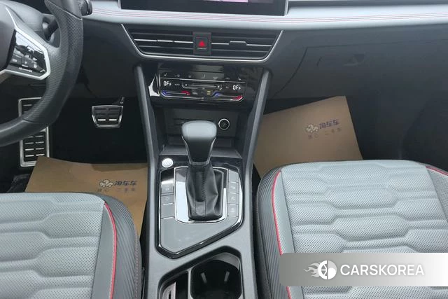Volkswagen Tiguan L 2022 Темно-серый из Китая, фото 2