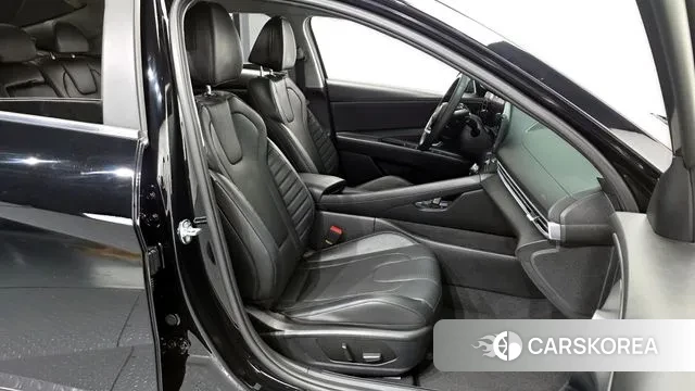 Hyundai The New Avante (CN7) 2024 Черный из Кореи, фото 2