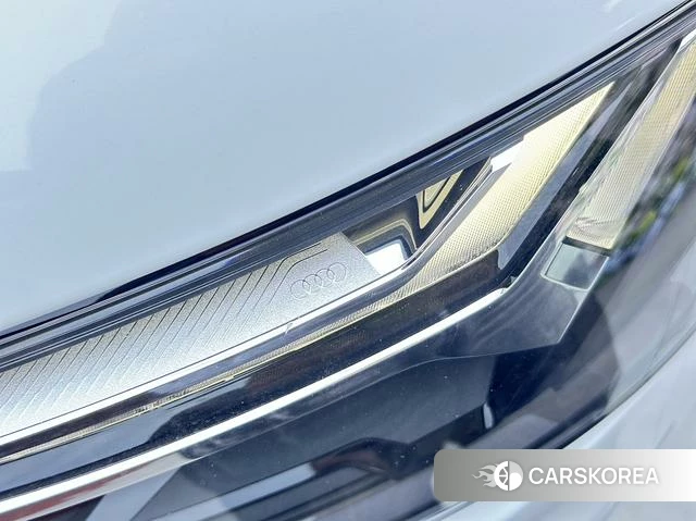 Audi Q5L 2022 Белый из Китая, фото 2