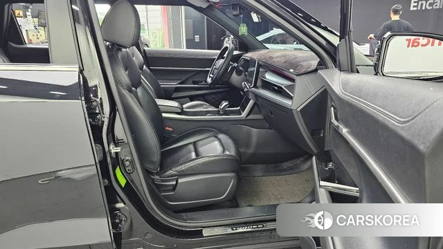 Ssangyong Torres 2022 Черный из Кореи, фото 2