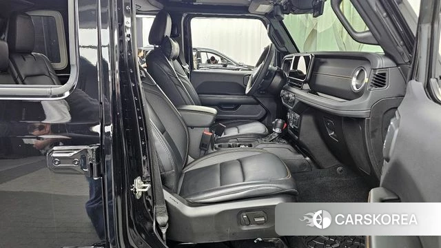 Jeep Wrangler (JL) 2024 Черный из Кореи, фото 2