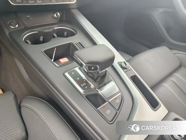Audi A4L 2023 Белый из Китая, фото 2
