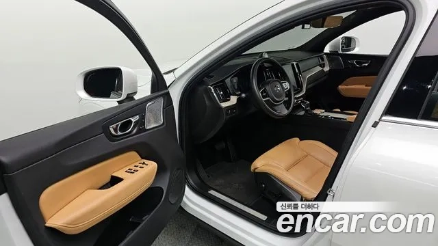 Volvo XC60 second Generation 2018 Белый из Кореи, фото 2