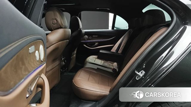 Mercedes-Benz E-Class W213 2021 Серый из Кореи, фото 2