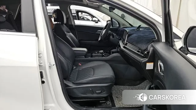 Kia Sportage 5th Generation Hybrid 2024 Белый из Кореи, фото 2