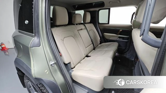 Land Rover Defender (L663) 2022 Зеленый из Кореи, фото 2