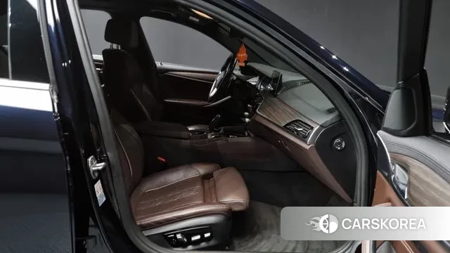 BMW 5 Series (G30) 2018 Синий из Кореи, фото 2