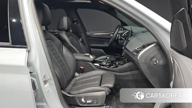 BMW X3 (G01) 2023 Серебристо-серый из Кореи, фото 2