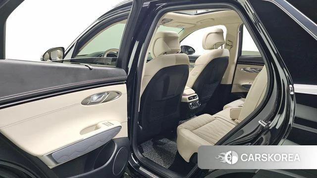 Genesis GV70 2023 Черный из Кореи, фото 2