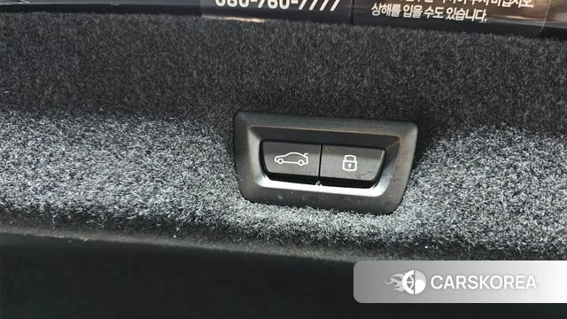 BMW 7 Series (G70) 2023 Черный из Кореи, фото 2