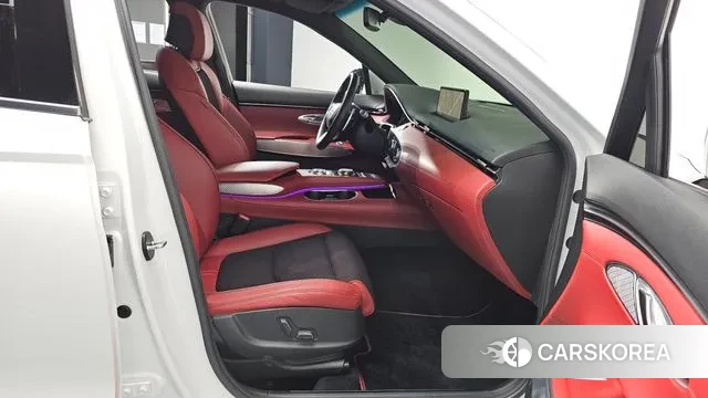 Genesis GV70 2021 Белый из Кореи, фото 2