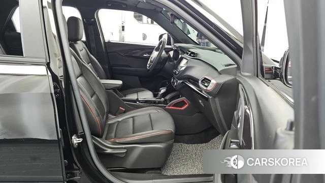 Chevrolet (GM Daewoo) Trailblazer 2022 Черный из Кореи, фото 2