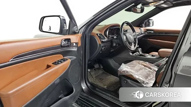 Jeep Grand Cherokee 2021 Серый из Кореи, фото 2