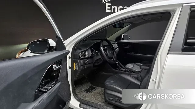 Kia Niro 2018 Белый из Кореи, фото 2