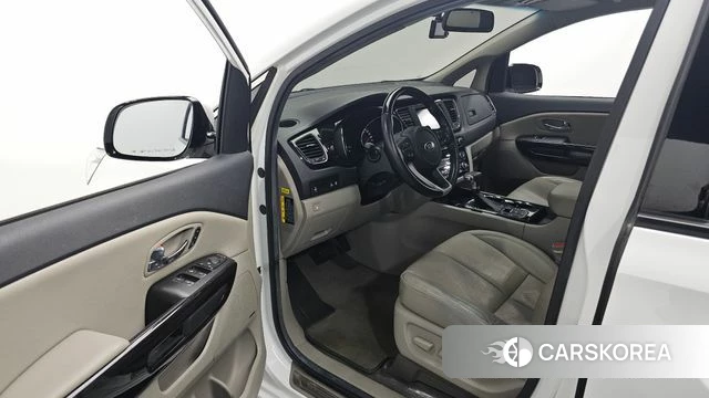 Kia The New Carnival 2018 Белый из Кореи, фото 2