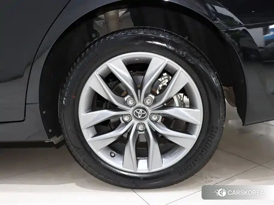 Toyota Avalon 2022 Черный из Китая, фото 2