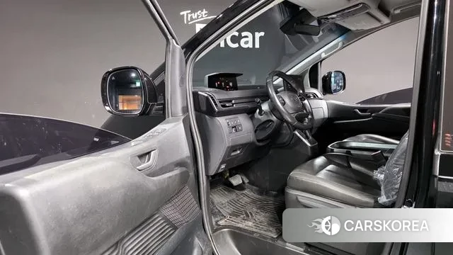 Hyundai Staria 2021 Черный из Кореи, фото 2