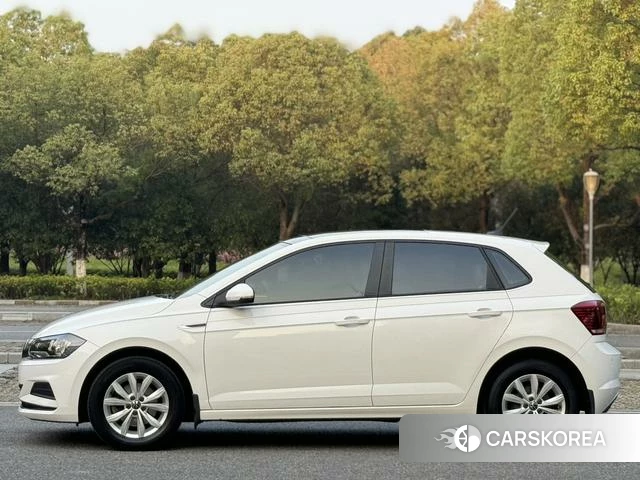 Volkswagen Polo 2021 Белый из Китая, фото 2