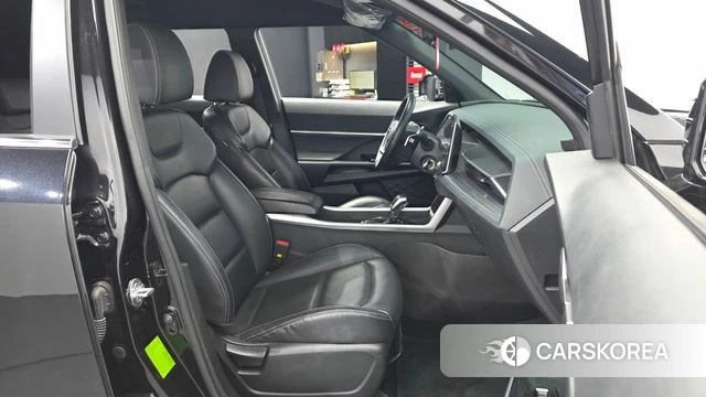 Ssangyong Torres 2022 Черный из Кореи, фото 2